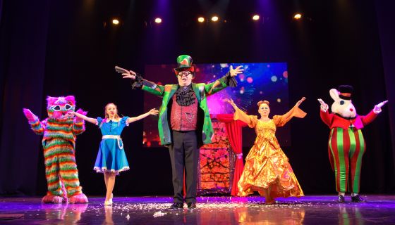 Иллюзионный спектакль «Алиса в стране чудес»